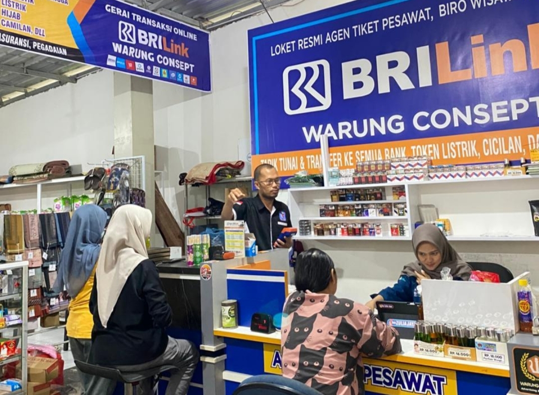 Berkembang Bersama BRILink Agen, Keluarga di Jepara ini Berhasil Buka Lapangan Kerja bagi Masyarakat Sekitar