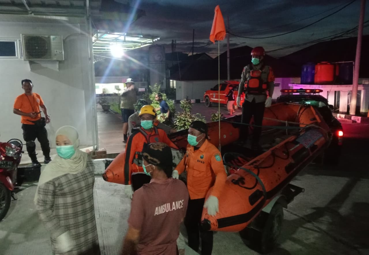 Pencarian Berakhir, Nelayan Parjiman asal Airruai Ditemukan di Pantai Punggur