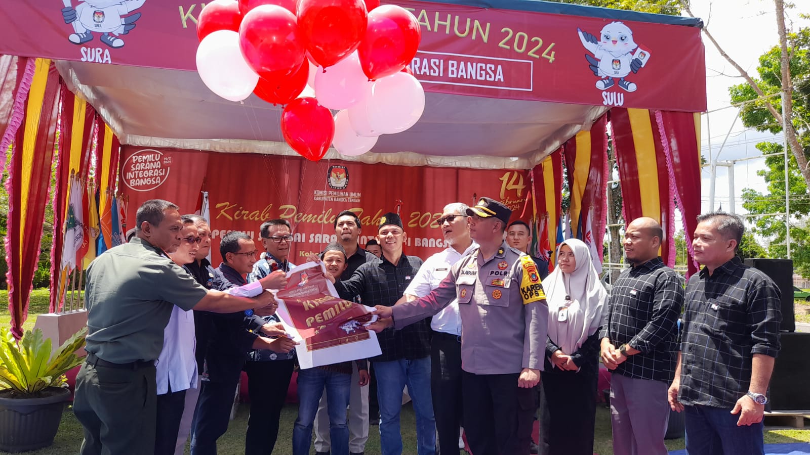 Serah Terima Bendera Kirab Pemilu 2024, KPU Bateng Targetkan Partisipasi 77,5 Persen