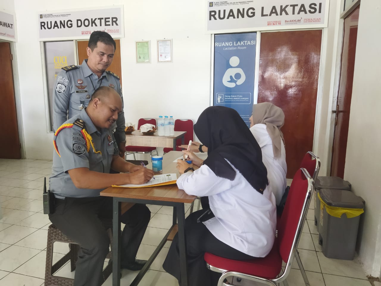 Gandeng BNNK Pangkalpinang, Lapas Narkotika Pangkalpinang Tes Urine Pegawai dan Warga Binaan, Hasilnya Negatif