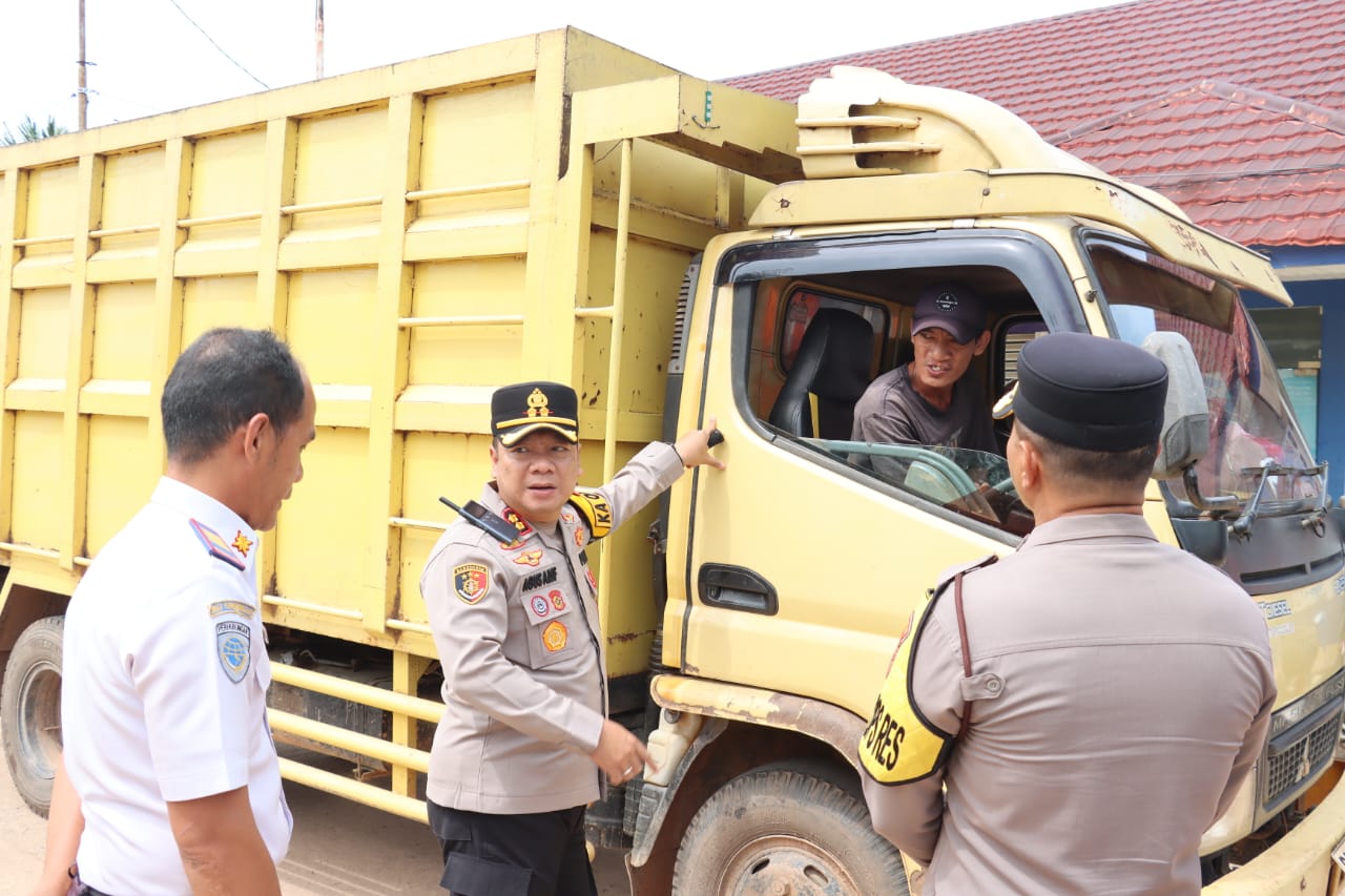 Pantau Pos Pam Nataru di Sadai, Kapolres : Berikan Pelayanan yang Baik 