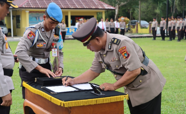 Dua Pejabat Polres Bangka Tengah Pindah Tugas