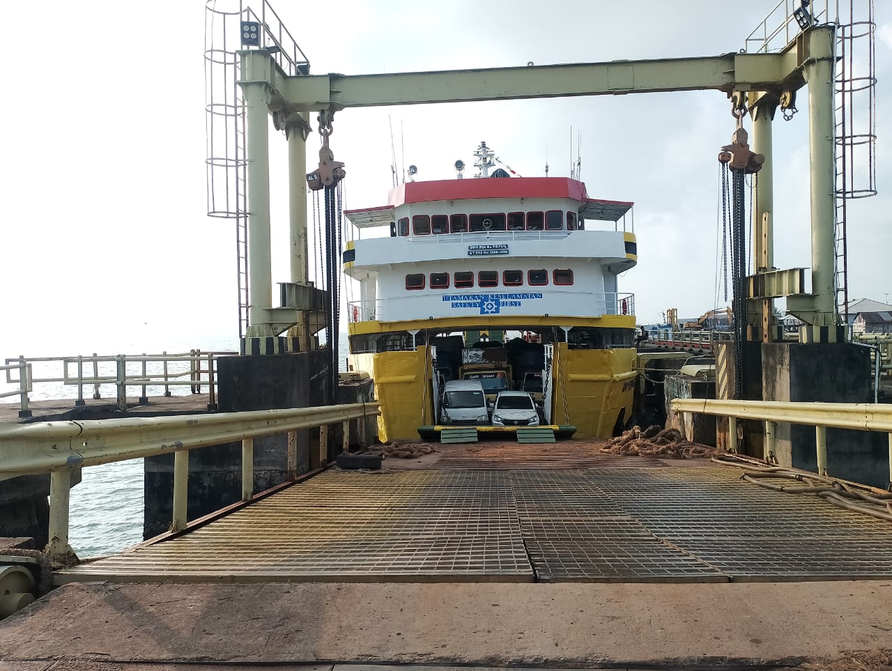 Ada Truk Bawa Timah dari Tanjung Ru Menuju Sadai