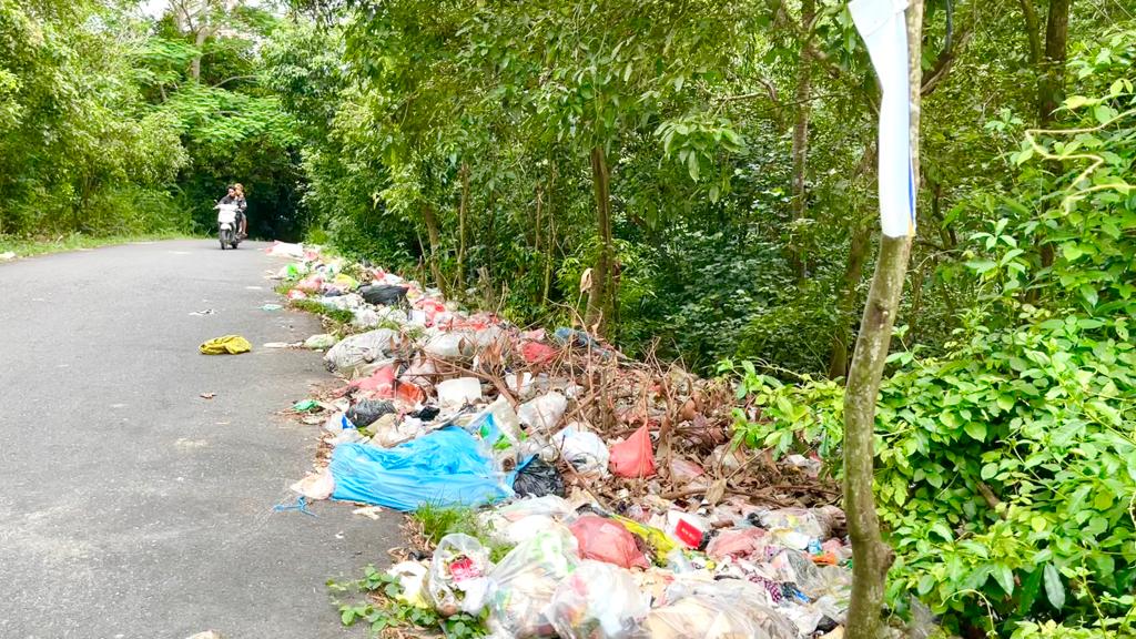 Dewan Babar Ini Minta OPD Sediakan Penampungan Sampah di Kawasan Wisata