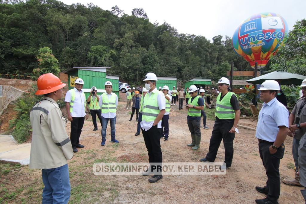 Pj. Gubernur Kep. Babel Ridwan Djamaluddin dan Dewan Komisaris MIND ID Kunjungi _Geosite_ Open Pit Nam Salu