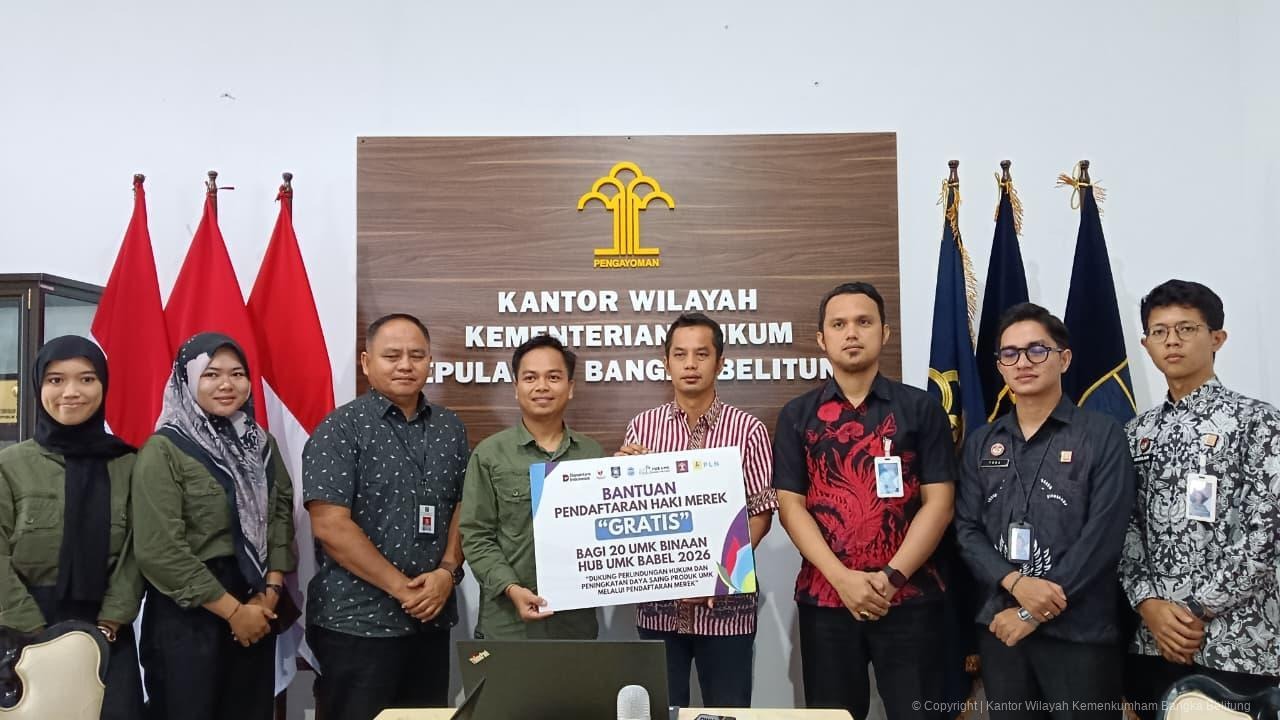 Kanwil Kemenkum Babel Terima Plakat dan Mockup Sertifikat Merek dari HUB UMK PLN Babel