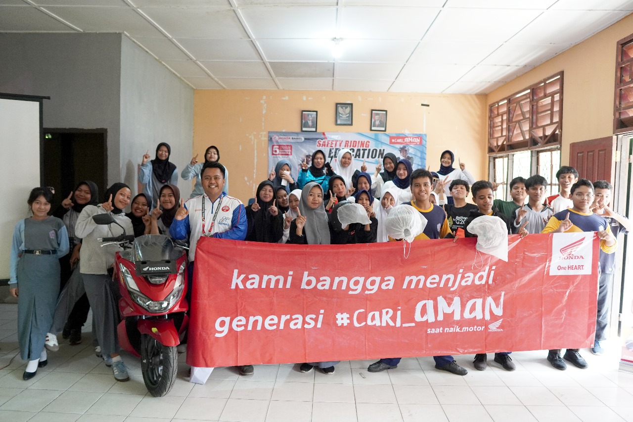 Honda Babel Kembali Berikan Edukasi Keselamatan Berkendara ke Siswa SMA PGRI Tanjung Pandan
