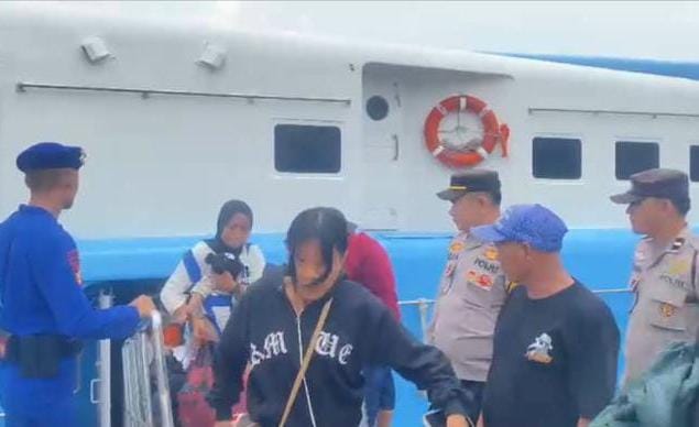 H+4 Lebaran, Ribuan Penumpang Padati Pelabuhan Pangkal Balam