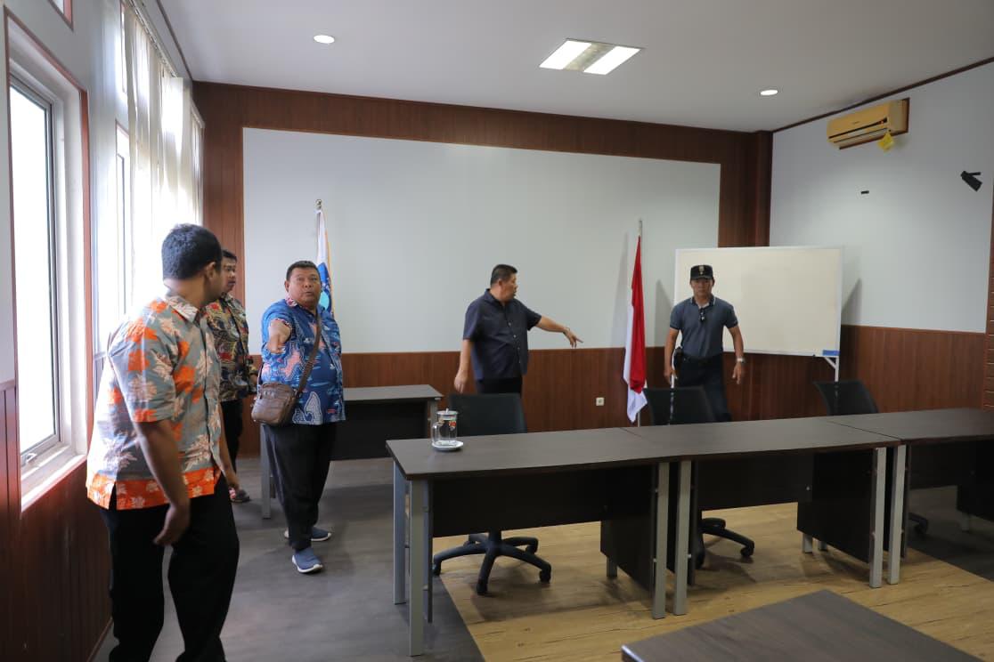 Mudahkan Masyarakat Berinvestasi, Gubernur Hidayat Pastikan Ruang Layanan Administrasi Tersedia