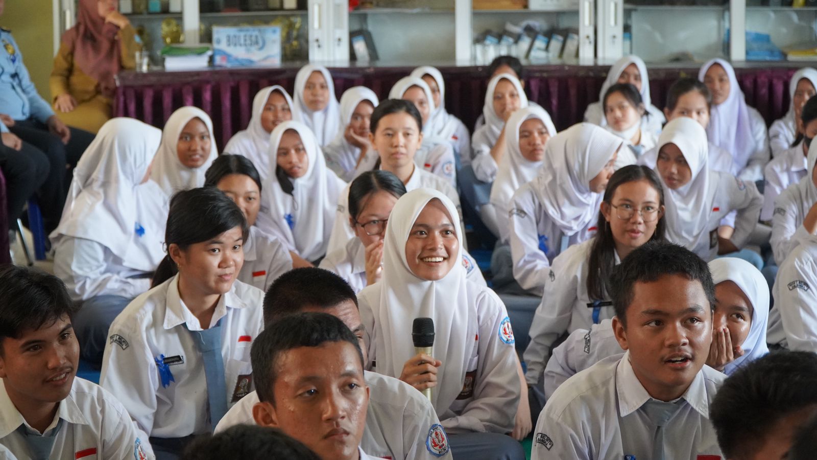 Imigrasi Pangkalpinang Sosialisasi Keimigrasian di SMAN 1 Belinyu