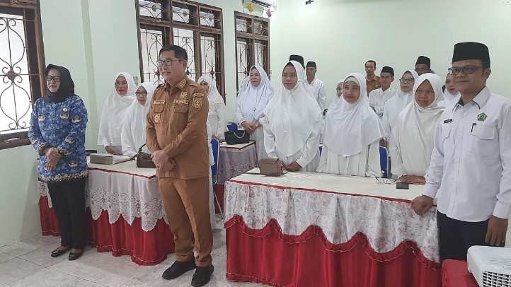 22 Calon Jamaah Haji Beltim 2026 Siap Berangkat, Bupati Soroti Dana dan Kesehatan