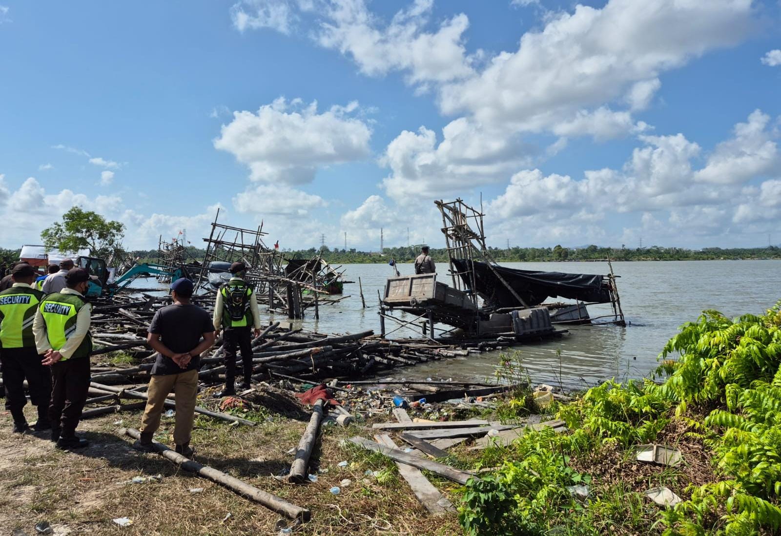 Tertibkan Tambang Ilegal di Kawasan Merbuk, Ketua DPRD Bangka Tengah Ingatkan Warga Bahaya Tambang Ilegal