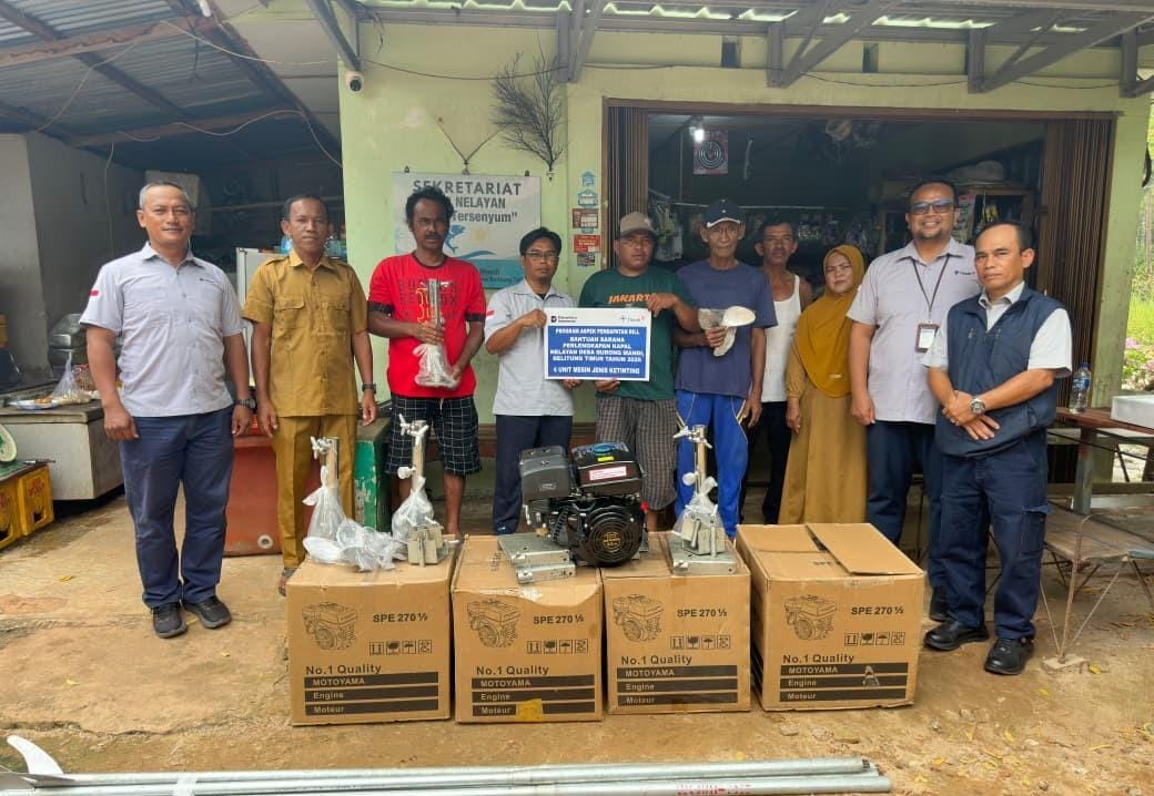 Alami Musibah Kecelakaan Laut, Empat Nelayan di Belitung Timur Terima Bantuan Mesin Ketinting dari PT Timah 