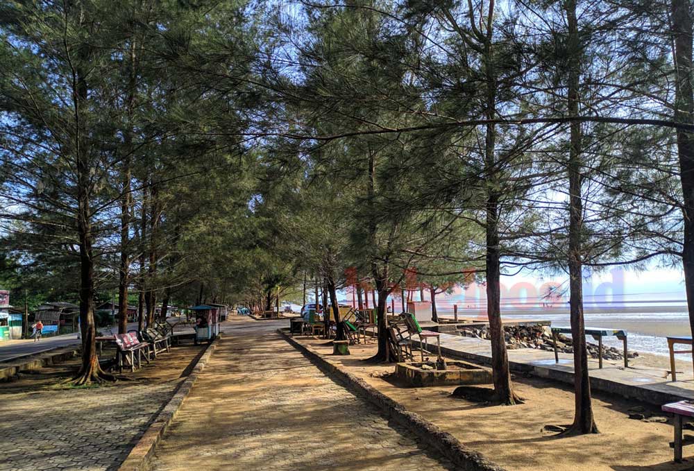 'Treatment' Pedagang Pantai Pasir Padi, Pemkot Relokasi ke Gedung Baru