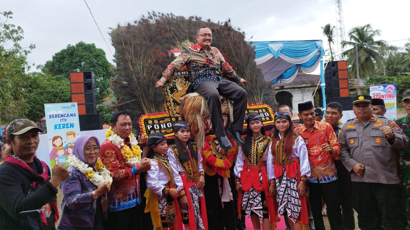 Deputi KB dan KR BKKBN Republik Indonesia Buka Kegiatan di Kecamatan Pulau Besar 