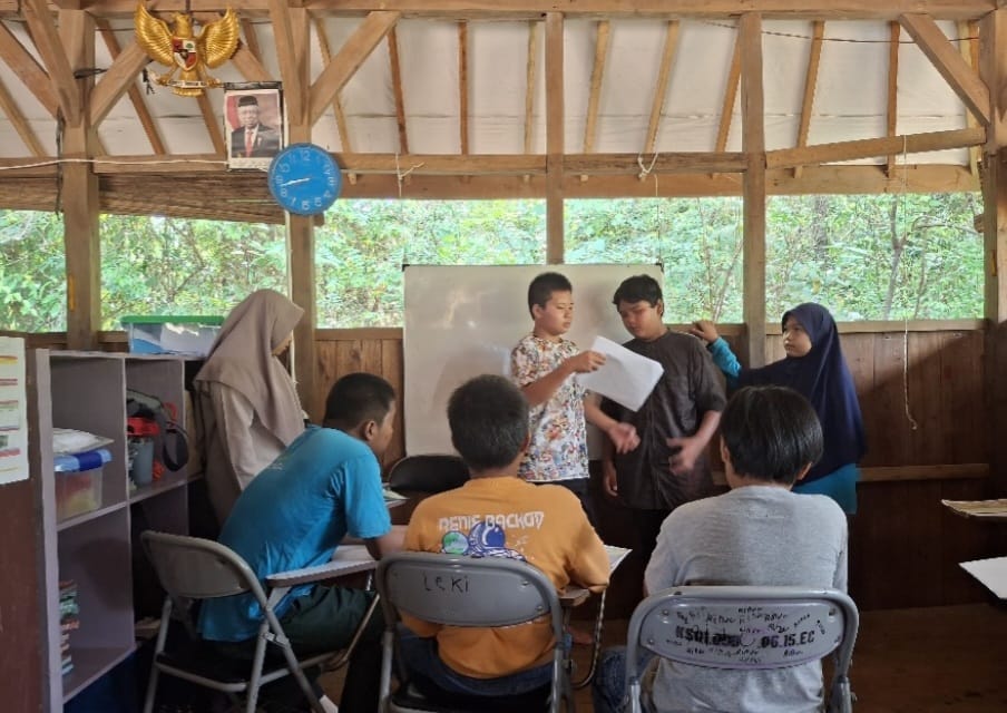 Pengembangan Model Pembelajaran Inovatif oleh Dosen UBB di Sekolah Alam Pangkalpinang