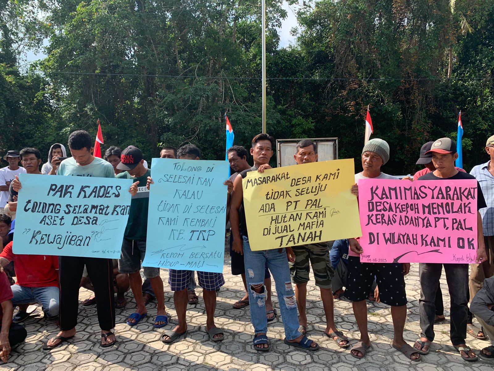 Soal Lahan 700 Ha, Warga Kepoh Demo ke Kantor Kades