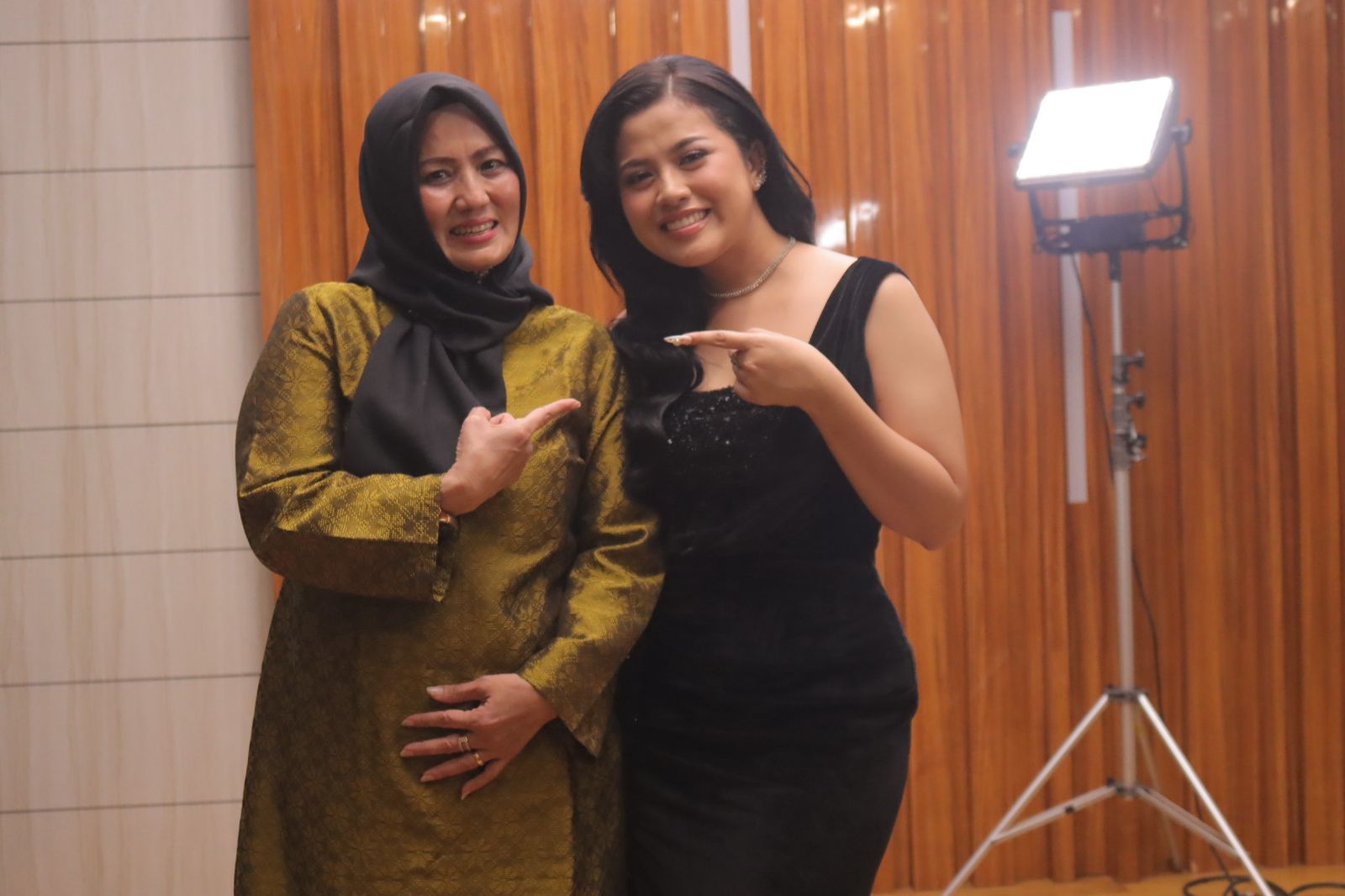 Dukung Shabrina Idol, Wagub Hellyana Saksikan Langsung Spektakuler Show 11