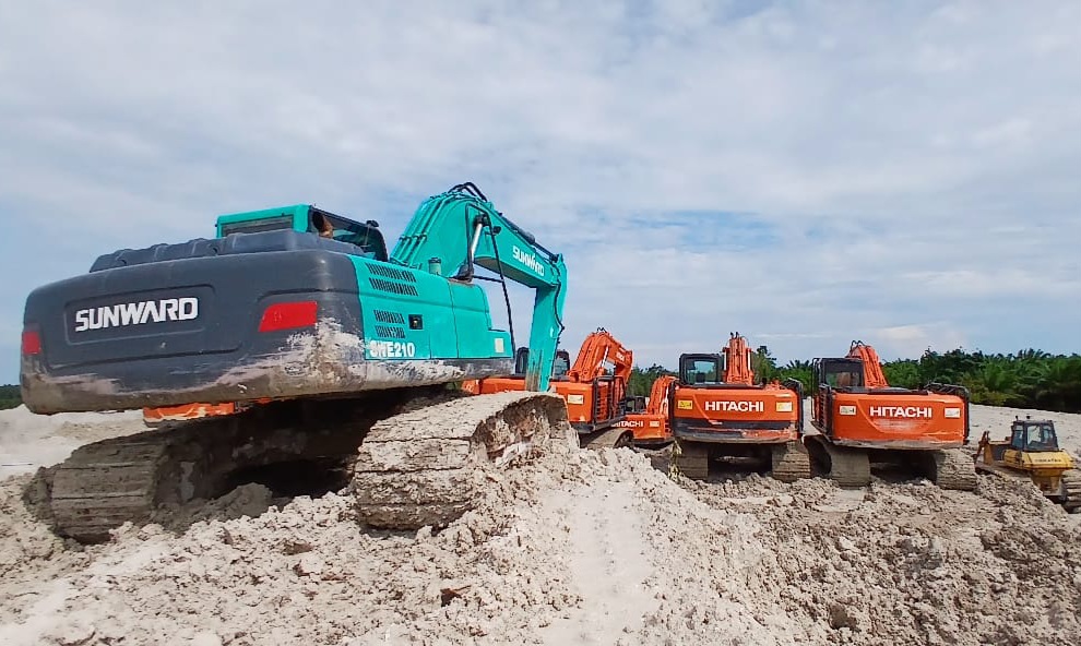 Belasan Alat Berat Diamankan Satgas PKH dari Hutan Lubuk