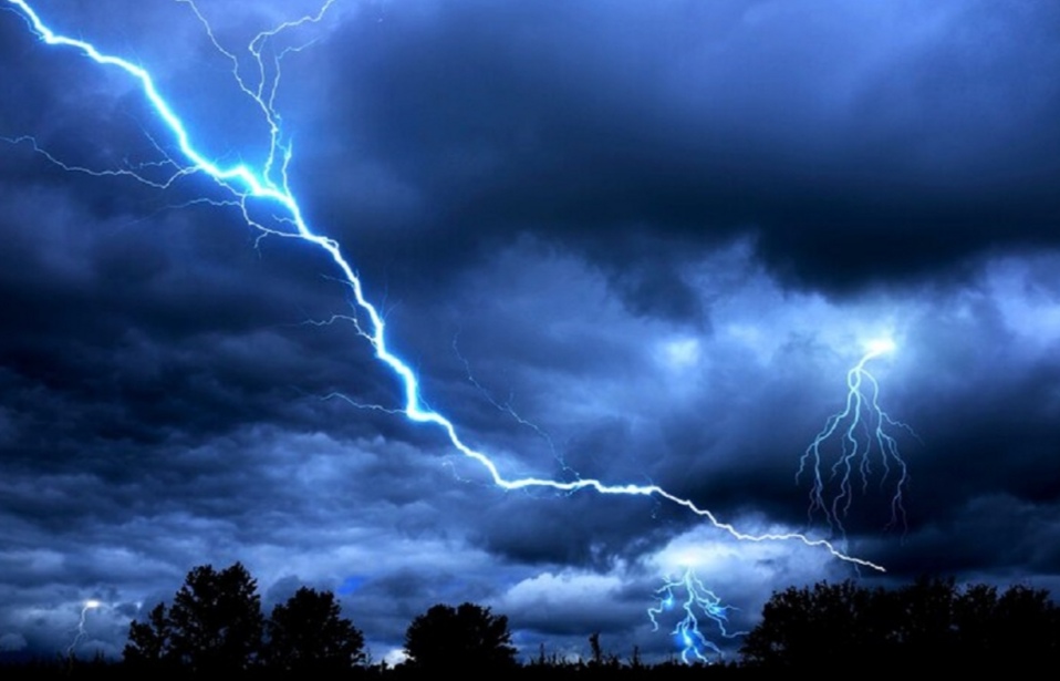 Empat Kabupaten di Babel Berpotensi Hujan Petir-Angin Kencang