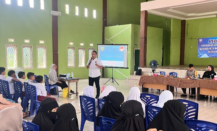 Cegah Peredaran Narkoba, Polres Basel Gelar Sosialisasi di Desa Rajik dan Sebagin 