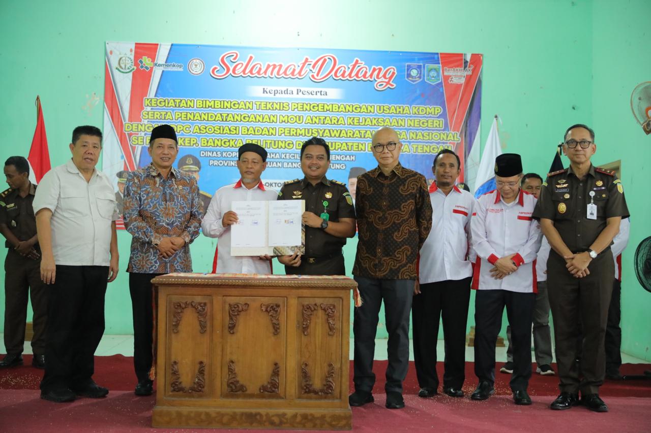 Gubernur Hidayat Arsani Sambut Kedatangan Menteri Koperasi RI dan Jamintel