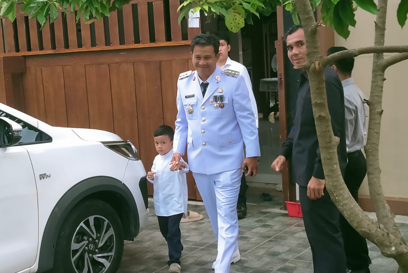 Tidak Ada Persiapan Khusus Jelang Pelantikan, Fery Insani Memulai dengan Nyapu Halaman, Ngopi ke Warkop   