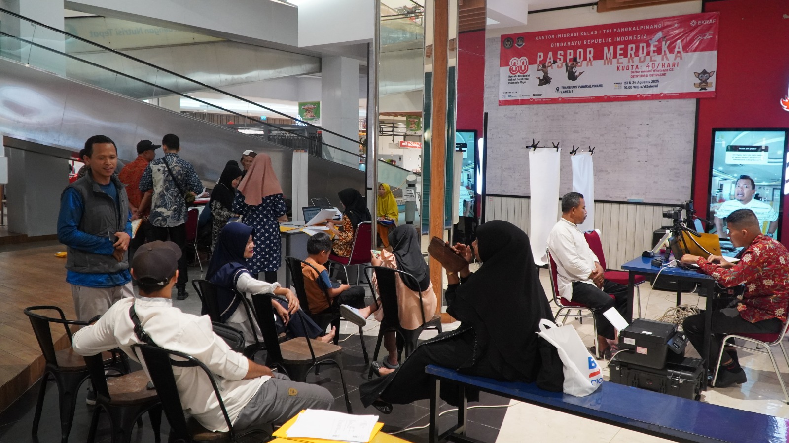 Imigrasi Pangkalpinang Beri Layanan “Paspor Merdeka” di Transmart Pangkalpinang