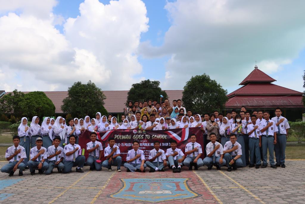 75 Tahun Polwan, Polres Bangka Tengah Gelar Polwan Goes To School