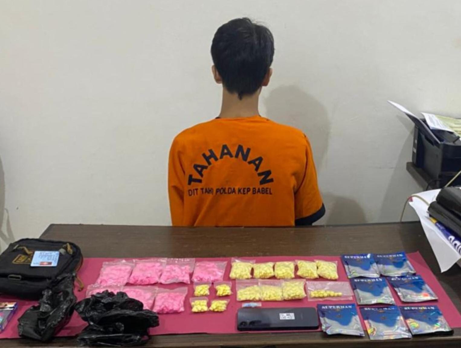 Miliki 1.498 Butir Ekstasi Dan Water Happy, Pemuda Di Pangkalpinang Diringkus Polda Babel
