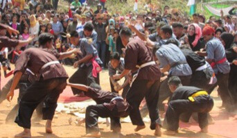 Perang Ketupat dan Pantiaw Ubi Sudah Tercatat Sebagai Kekayaan Intelektual dari Bangka Barat 