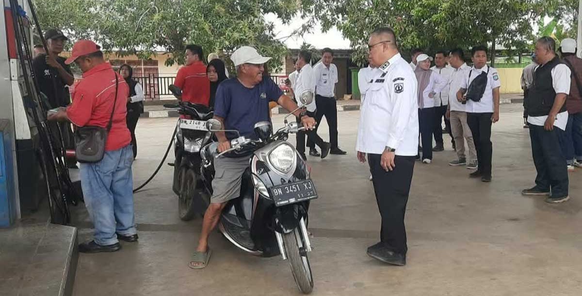 132 Pengecer Pertalite Gantung Dibagi 3 Kelompok, Antrean SPBU Selingsing Mulai Tertib