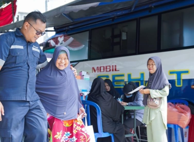 Warga Batu Belubang Antusias Berobat di Mobil Sehat PT Timah 