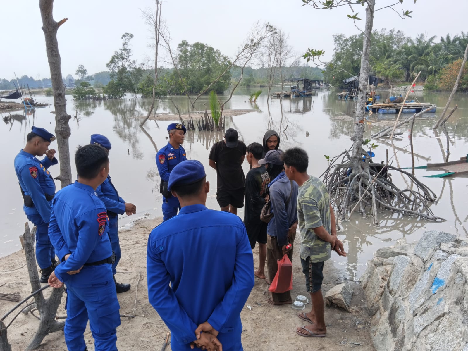 Tambang Timah Ilegal di DAS Kampung Pasir Dihentikan Satpolairud