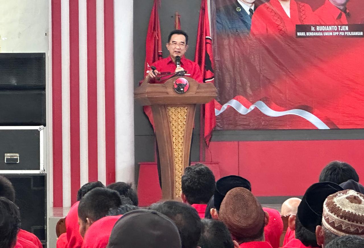 Rudianto Tjen: Pengurus Ranting PDI Perjuangan Harus Dikenal karena Pengabdiannya