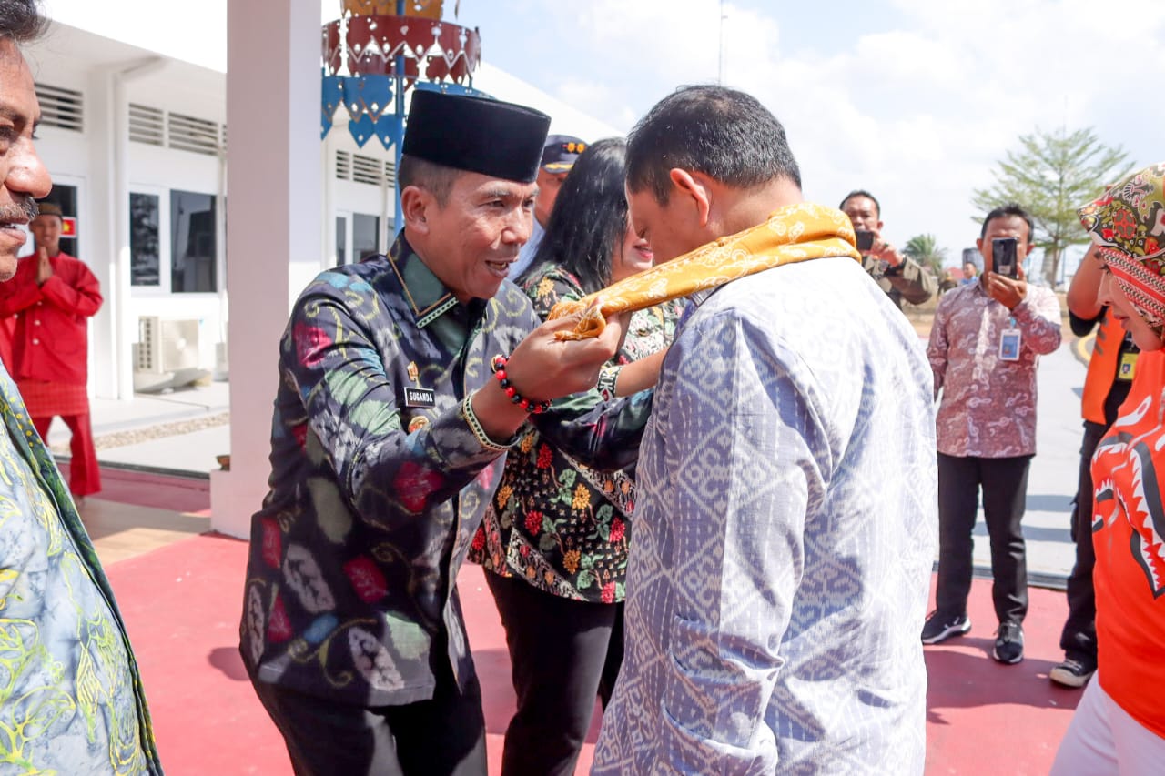 Hadiri Rakor Pengendalian Inflasi, Mendagri Tiba di Belitung 
