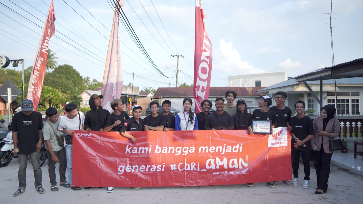 Honda Babel Bersama Ikatan Motor Honda Bangka Belitung Ajak Pengunjung Teras Belakang Cafe #Cari_Aman