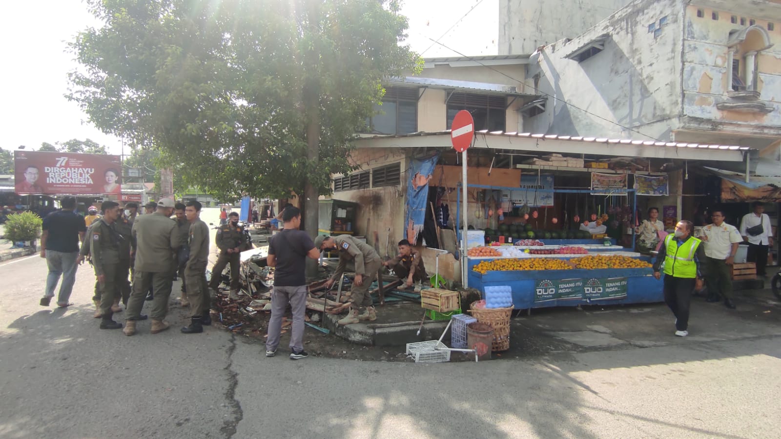 Langgar Perda Tibum, Lima PKL di Kawasan Pasar Muntok Terjaring Razia