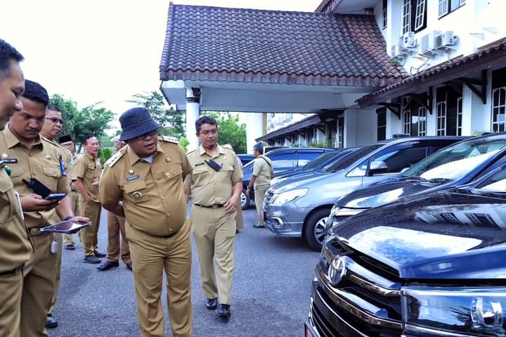 Kendaraan Dinas Pemkab Bangka Dicek Langsung Pj Bupati Haris Ini Hasilnya