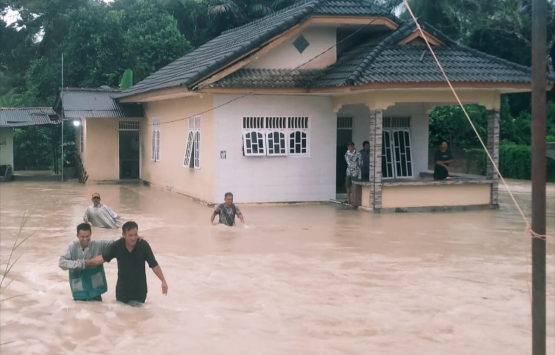Banjir di Desa Deniang Riau Silip, 4 Rumah Terendam   