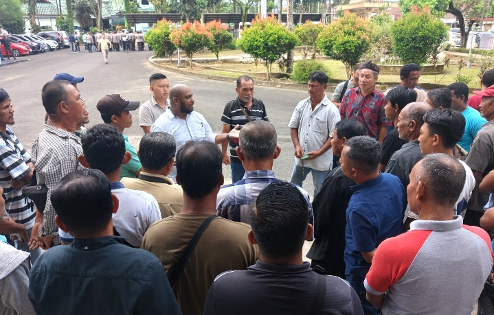 Abang Hertza Mediasi Puluhan Sopir Angsuspel Pangkalbalam, Gerson: Terimakasih Ketua DPRD Kota