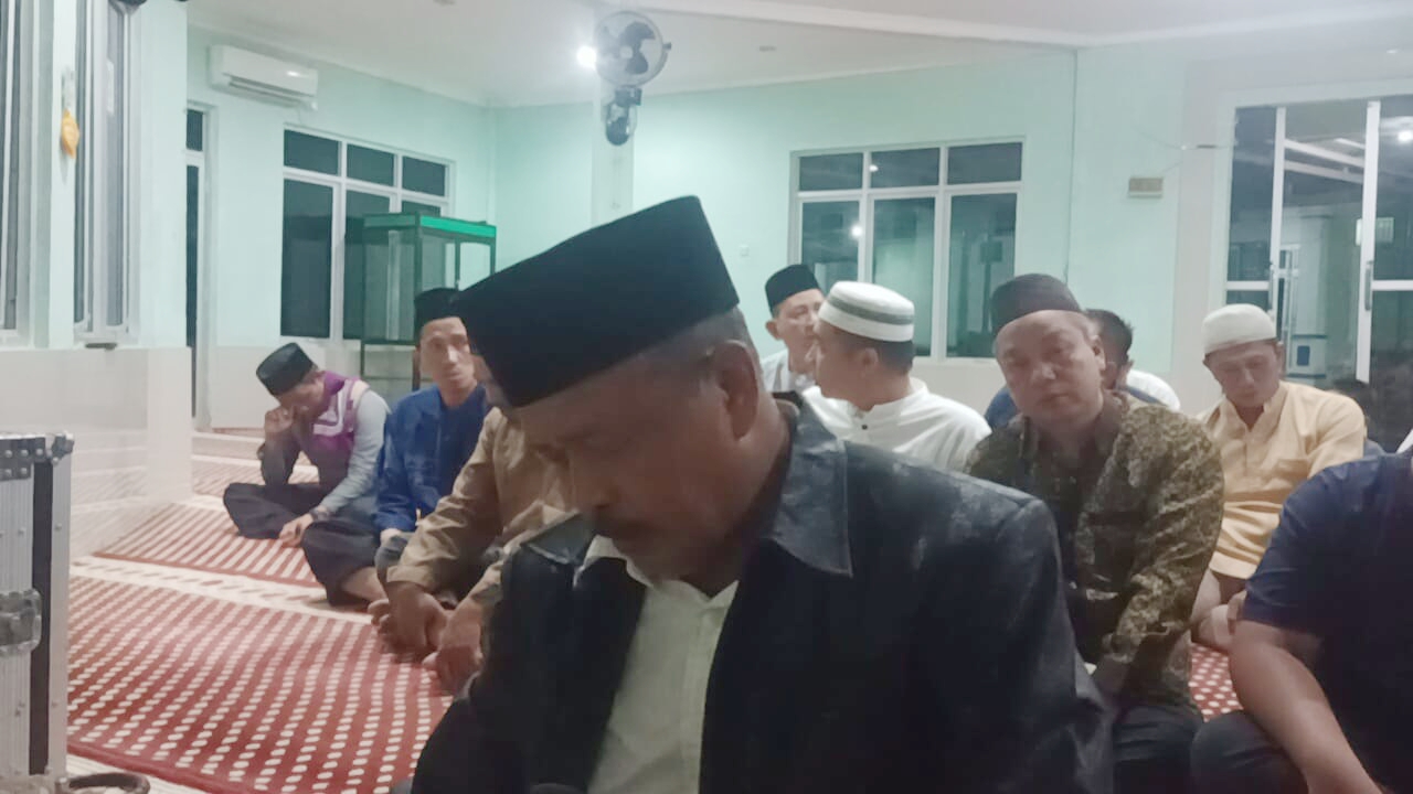 ASN Kanwil Kemenag Babel Salat Khusuf, Kuatkan Keimanan Kepada Allah