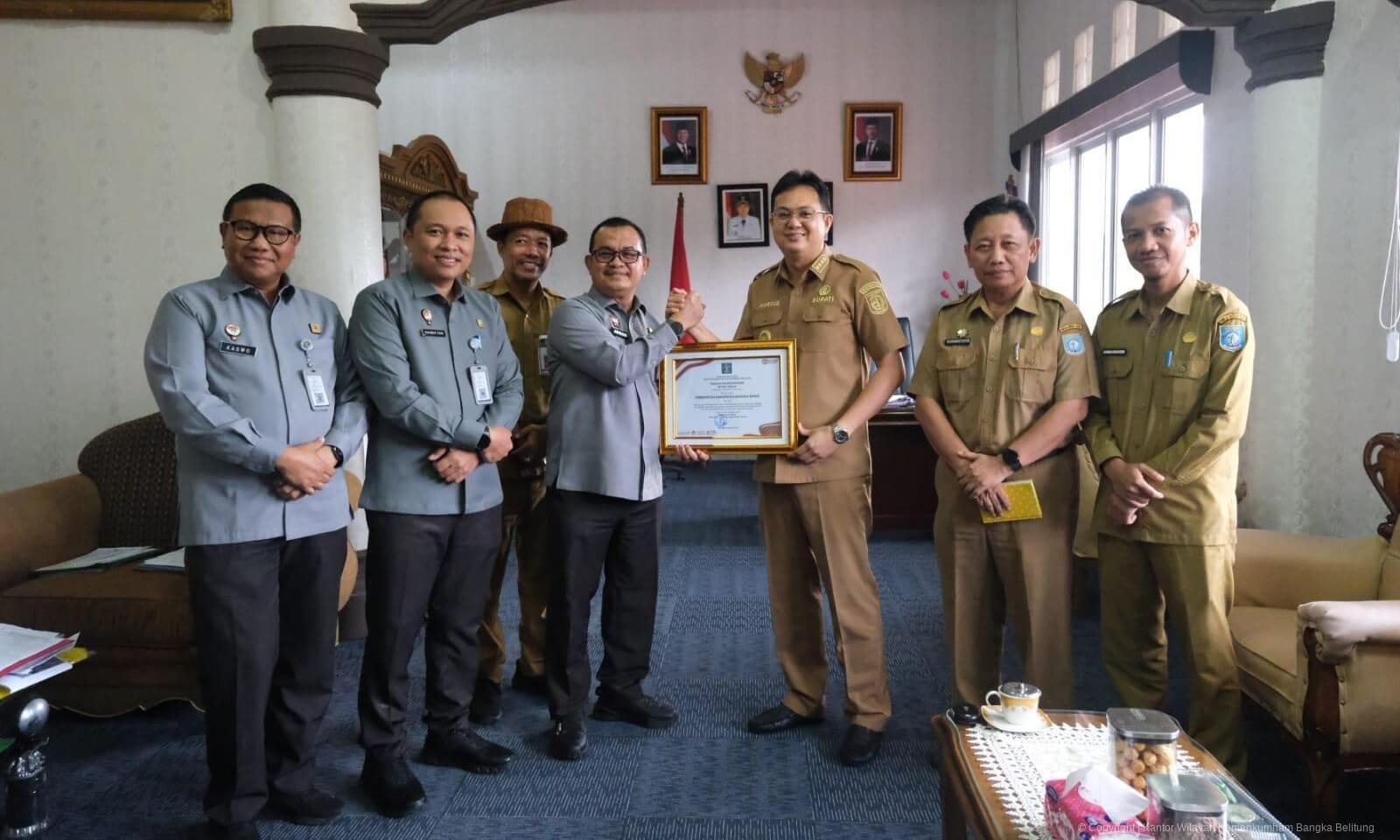 Kanwil Kemenkum Babel dan Pemkab Bangka Barat Perkuat Sinergi Hukum, Tandatangani Nota Kesepakatan