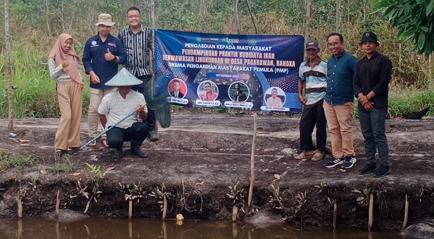 Turun ke Pagarawan, Dosen Unmuh Babel Bantu Pembudidaya Ikan Nila