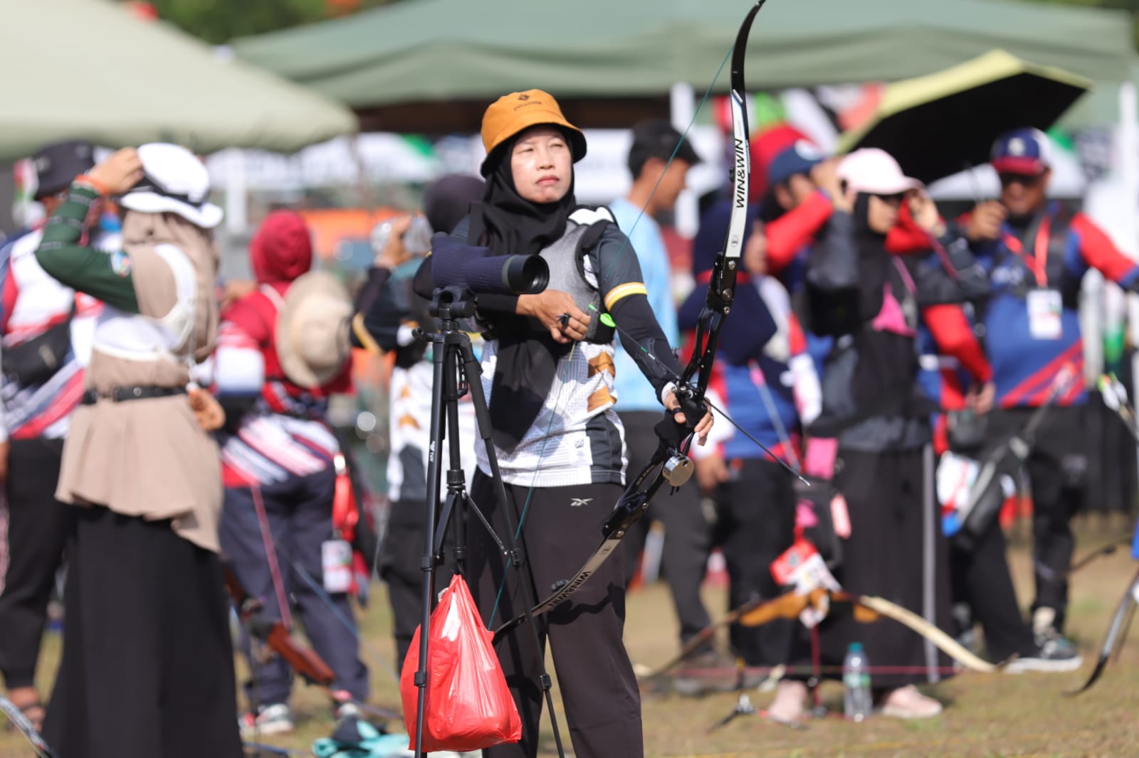 ASN Pemkab Basel Berhasil Sabet Juara Dua di Kategori Ajang Panahan Internasional 