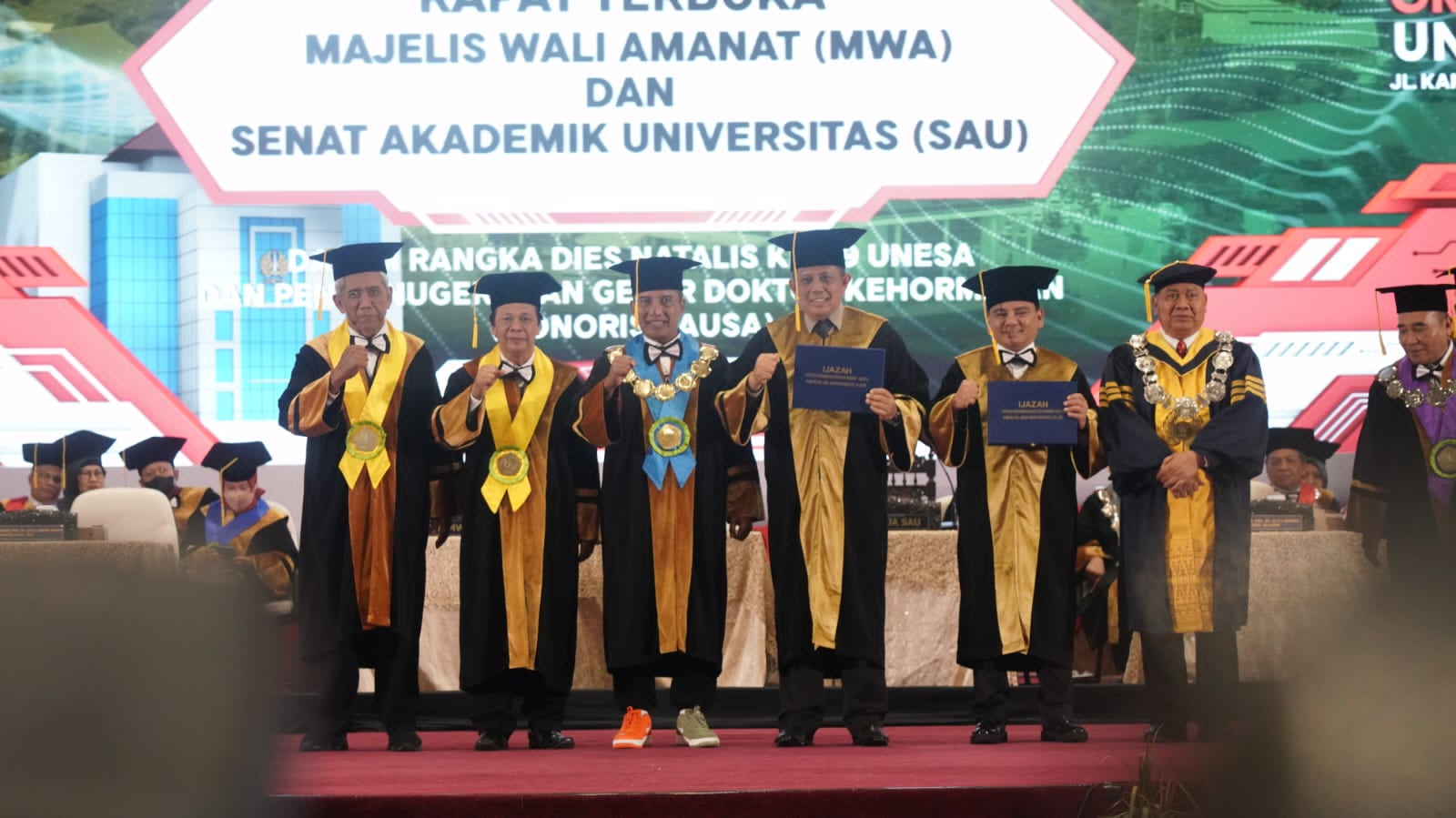 Sekjen Kemenkumham Terima Doktor Honoris Causa dari UNESA