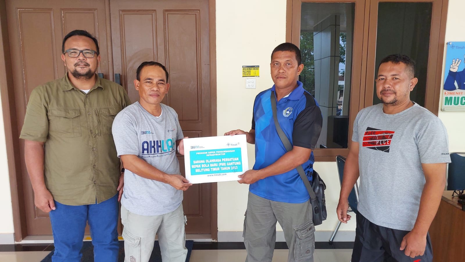 Dukung Perkembangan Olahraga di Belitung Timur, PT Timah Tbk Bantu PSB Gantung