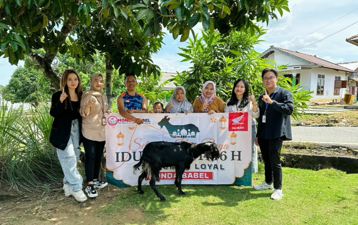 Kejutan Manis Hewan Kurban untuk Pedagang Bakso, Honda Babel Berikan Apresiasi Spesial