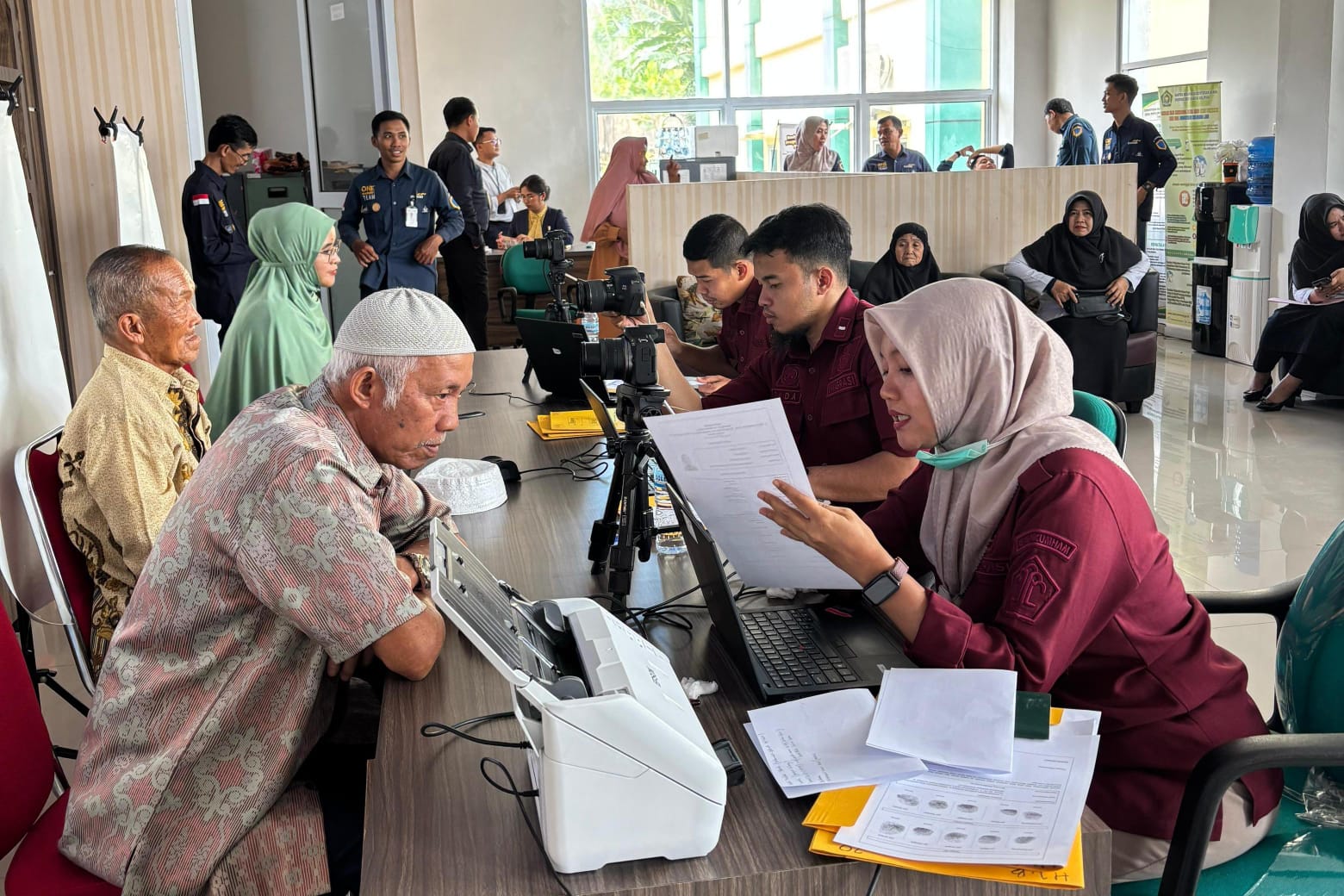 Imigrasi Pangkalpinang Layani 86 Pembuatan Paspor Calhaj di Kemenag Bangka