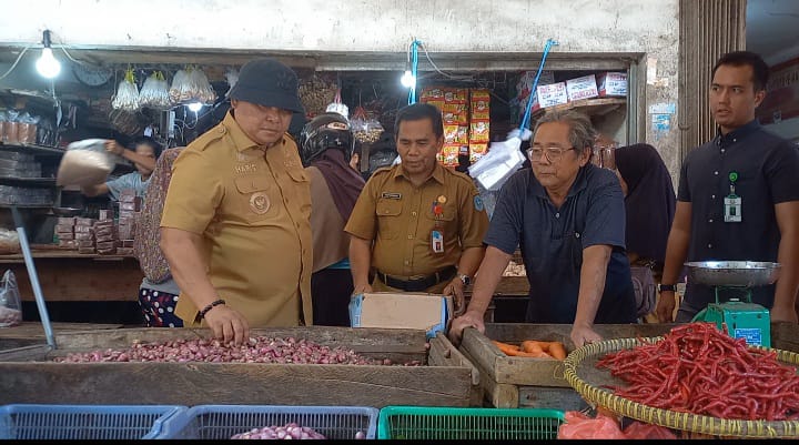 PJ Bupati Bangka Cek Ketersediaan Bahan Pokok: Beras Medium Kosong, Warga Terpaksa Beli Premium